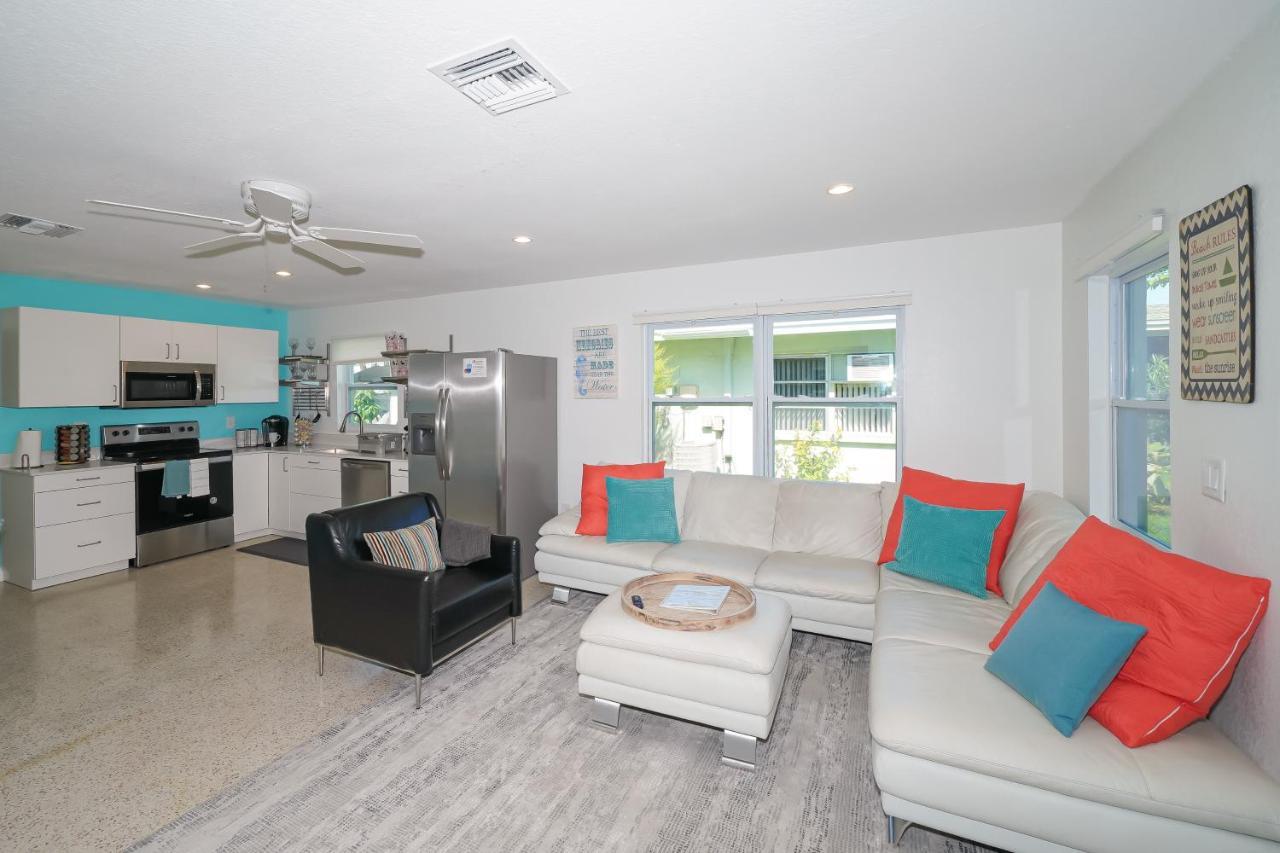 Modern & Fresh - Less Than 3 Miles To The Beach! Sarasota megye Kültér fotó