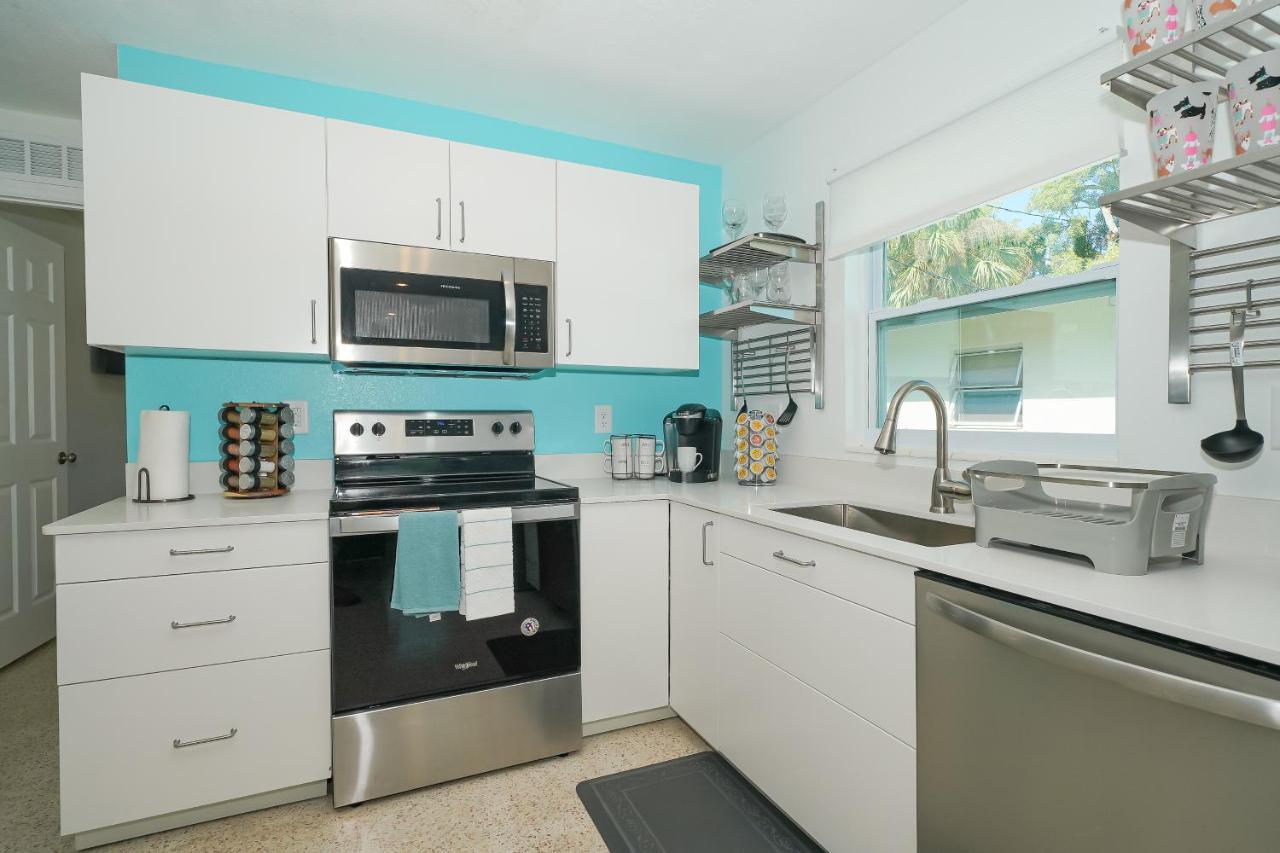 Modern & Fresh - Less Than 3 Miles To The Beach! Sarasota megye Kültér fotó